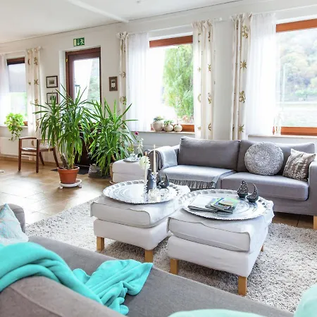 Cozy Holiday In Sankt Goarshausen Near River Rhine *